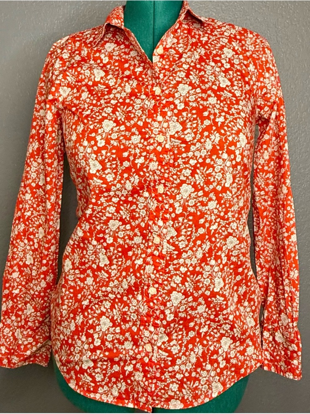 J. Crew Red Floral Button Down Shirt Size 6 Cotton Long Sleeve Fitted Liberty